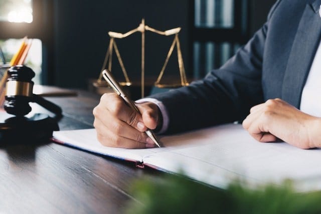 Crime Defense Lawyer